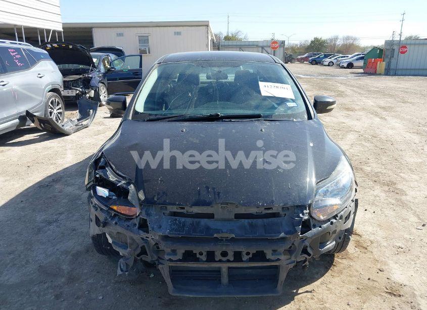Photo 12 of 2013 Ford Focus SE (VIN 1FADP3F24DL243750)