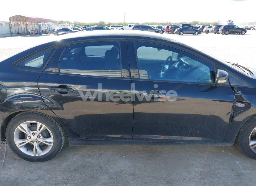 Photo 13 of 2013 Ford Focus SE (VIN 1FADP3F24DL243750)