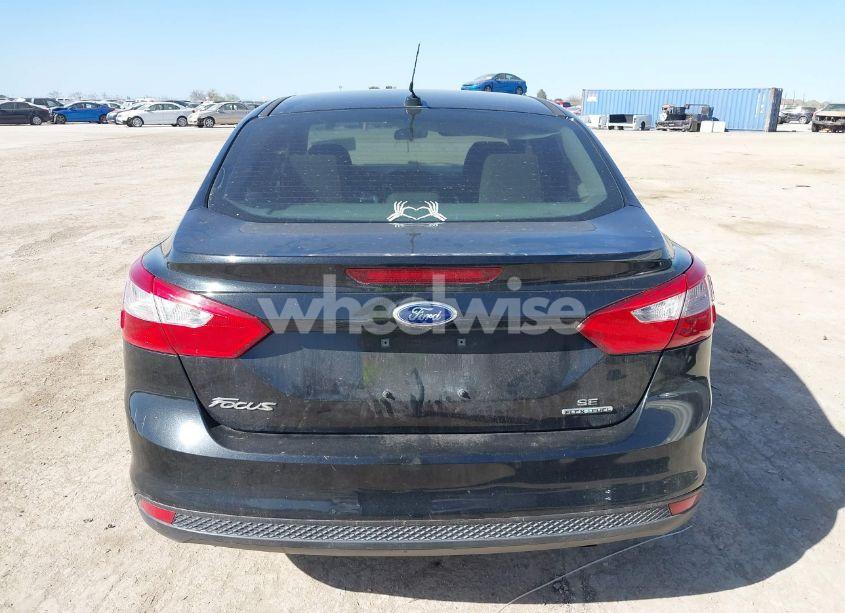 Photo 16 of 2013 Ford Focus SE (VIN 1FADP3F24DL243750)