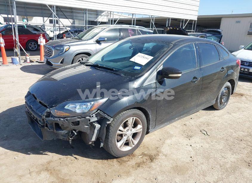 Photo 2 of 2013 Ford Focus SE (VIN 1FADP3F24DL243750)