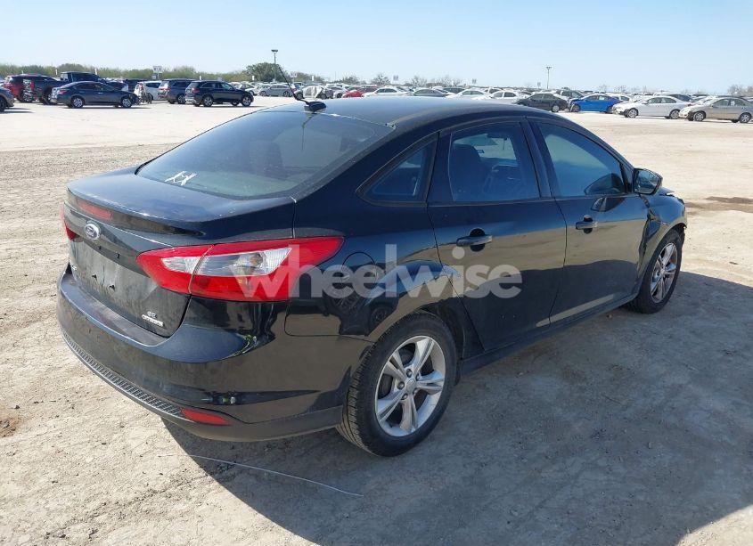 Photo 4 of 2013 Ford Focus SE (VIN 1FADP3F24DL243750)