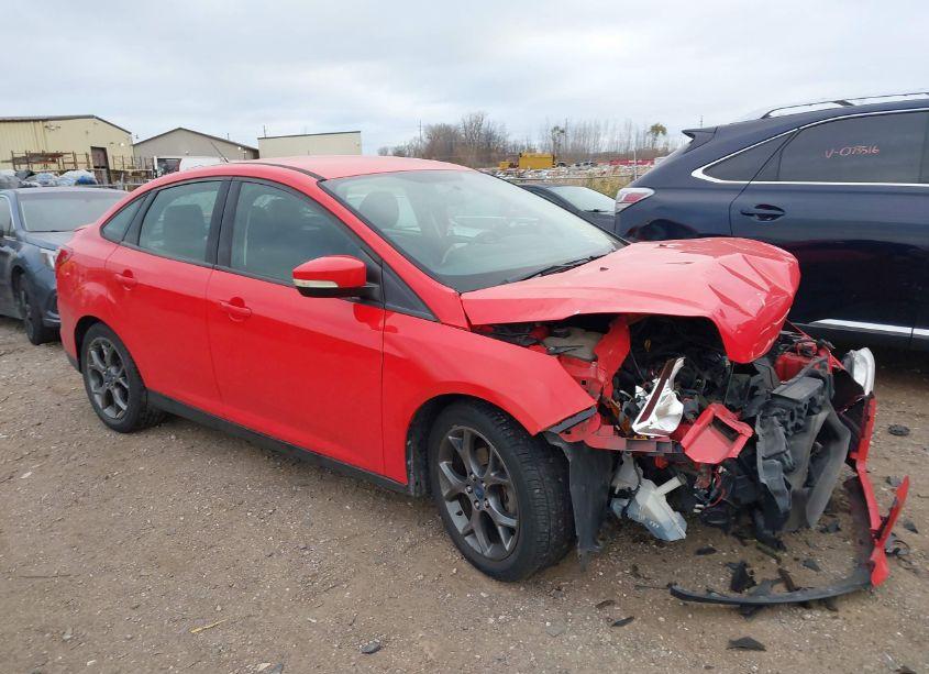 2013 Ford Focus SE (VIN 1FADP3F24DL262430) main photo