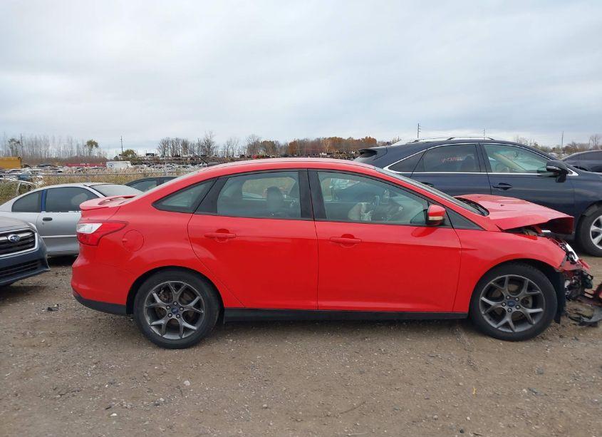 Photo 13 of 2013 Ford Focus SE (VIN 1FADP3F24DL262430)