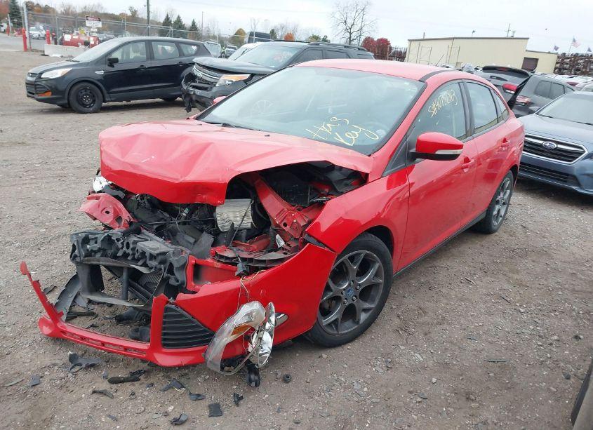 Photo 2 of 2013 Ford Focus SE (VIN 1FADP3F24DL262430)