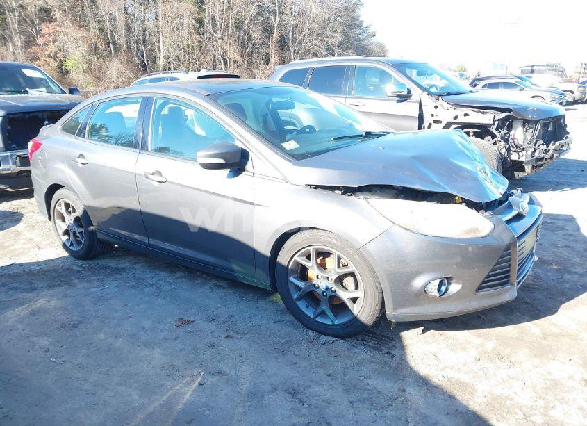 2013 Ford Focus SE (VIN 1FADP3F24DL265652) main photo