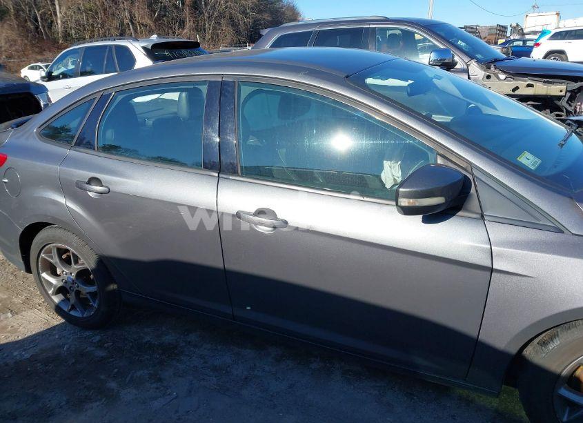 Photo 13 of 2013 Ford Focus SE (VIN 1FADP3F24DL265652)