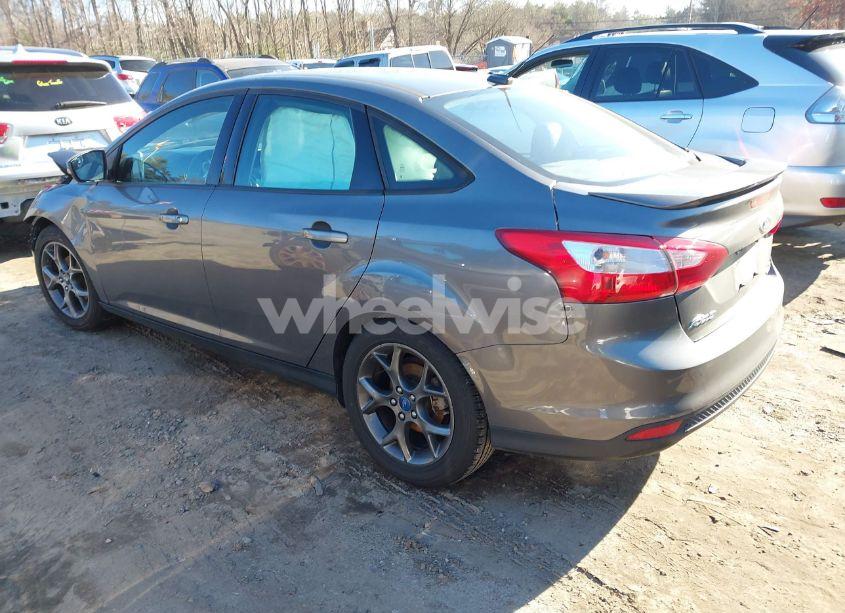 Photo 3 of 2013 Ford Focus SE (VIN 1FADP3F24DL265652)