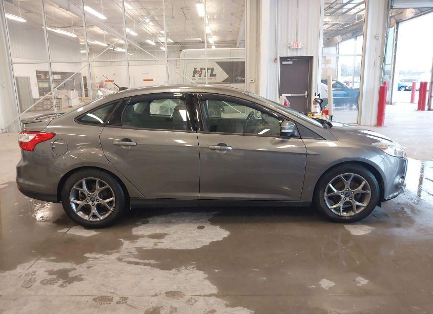 Photo 13 of 2013 Ford Focus SE (VIN 1FADP3F24DL270964)