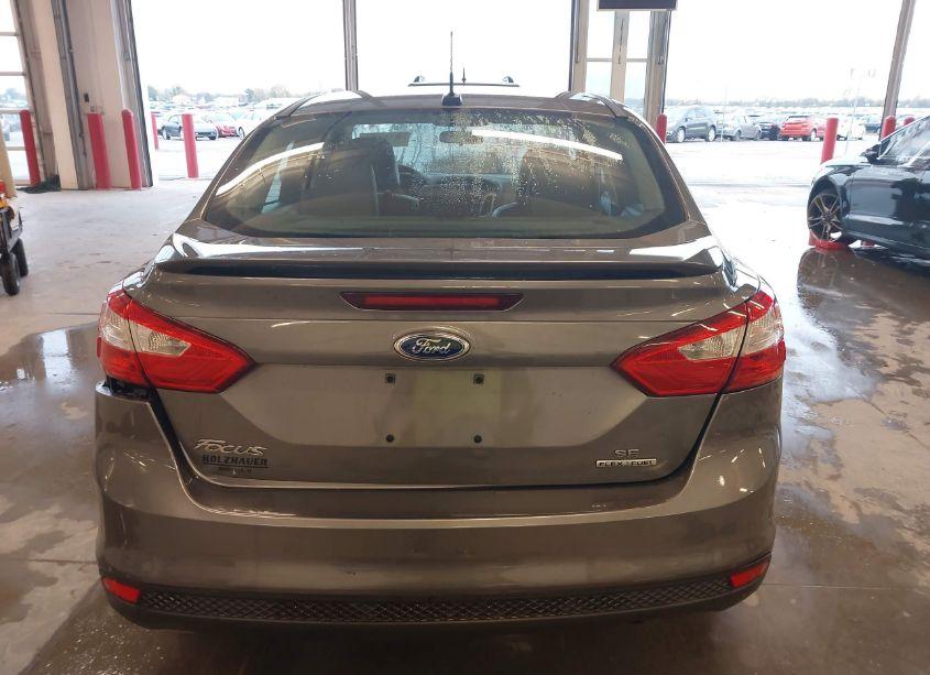 Photo 16 of 2013 Ford Focus SE (VIN 1FADP3F24DL270964)