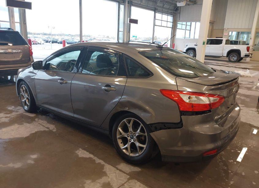 Photo 3 of 2013 Ford Focus SE (VIN 1FADP3F24DL270964)
