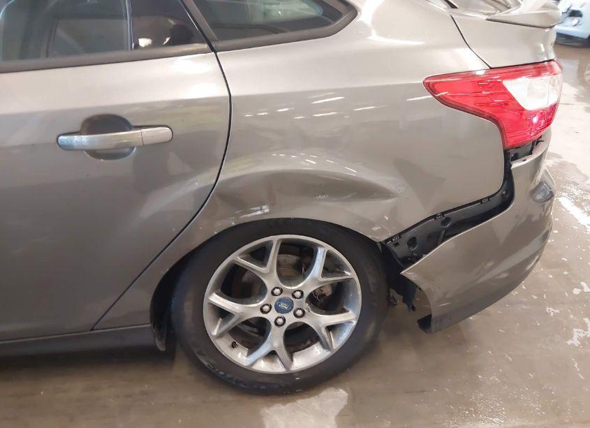 Photo 6 of 2013 Ford Focus SE (VIN 1FADP3F24DL270964)