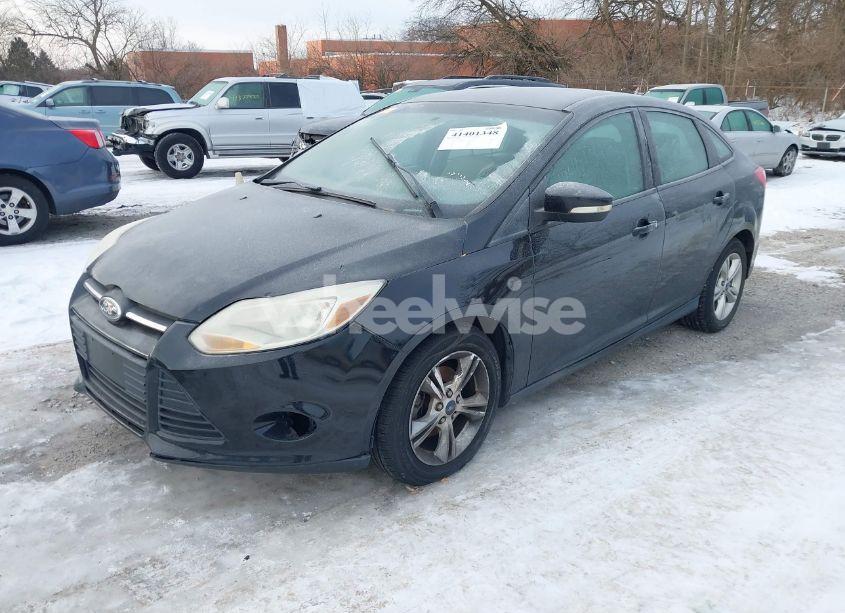 Photo 2 of 2013 Ford Focus SE (VIN 1FADP3F24DL274867)