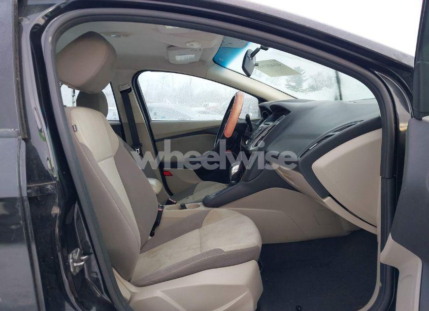 Photo 5 of 2013 Ford Focus SE (VIN 1FADP3F24DL274867)