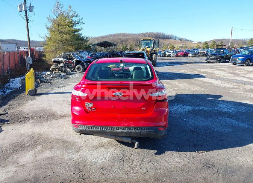 Photo 17 of 2013 Ford Focus SE (VIN 1FADP3F24DL285089)