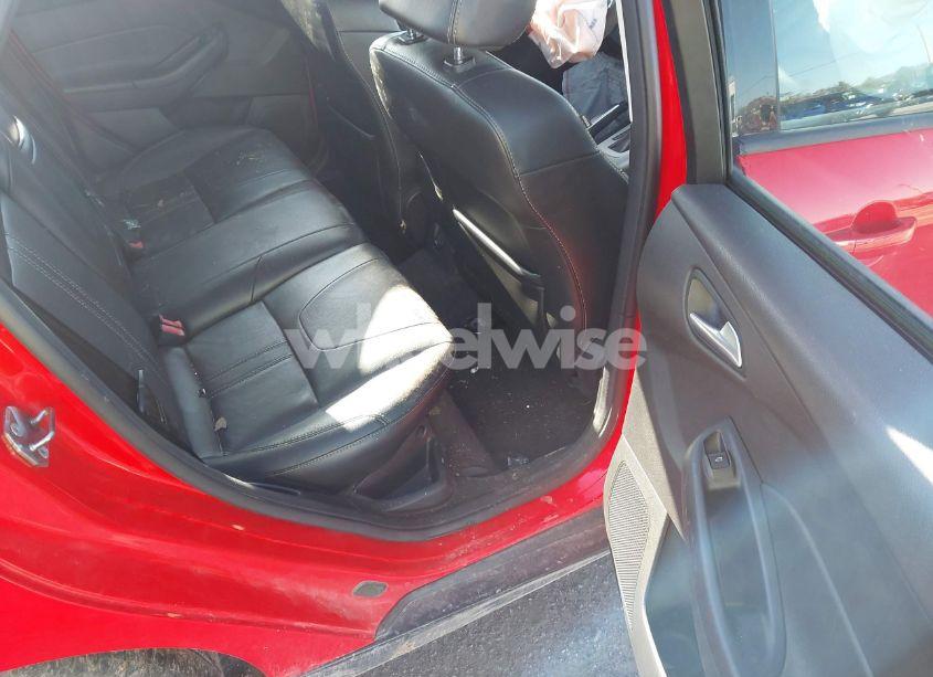 Photo 8 of 2013 Ford Focus SE (VIN 1FADP3F24DL285089)