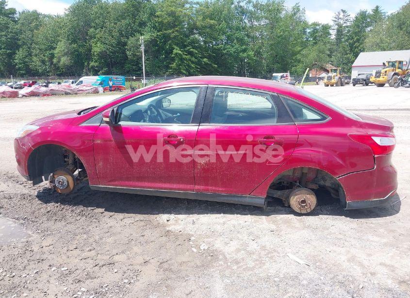 Photo 12 of 2013 Ford Focus SE (VIN 1FADP3F24DL317135)