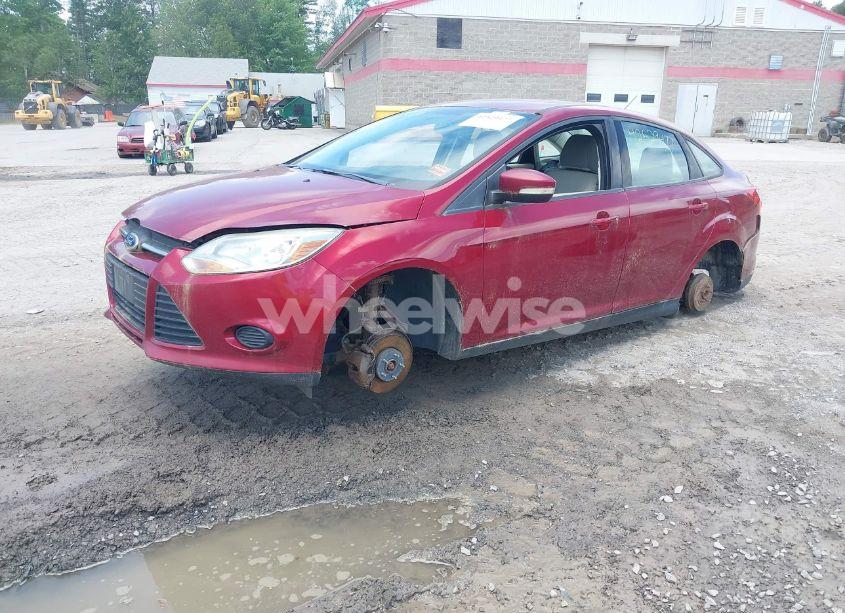 Photo 2 of 2013 Ford Focus SE (VIN 1FADP3F24DL317135)