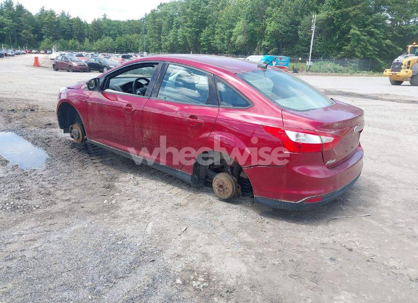 Photo 3 of 2013 Ford Focus SE (VIN 1FADP3F24DL317135)