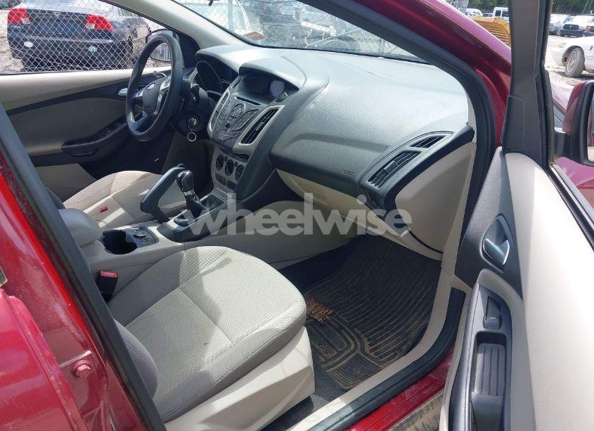 Photo 5 of 2013 Ford Focus SE (VIN 1FADP3F24DL317135)