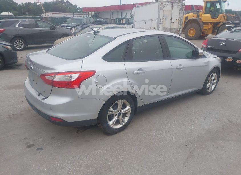 Photo 4 of 2013 Ford Focus SE (VIN 1FADP3F24DL323386)