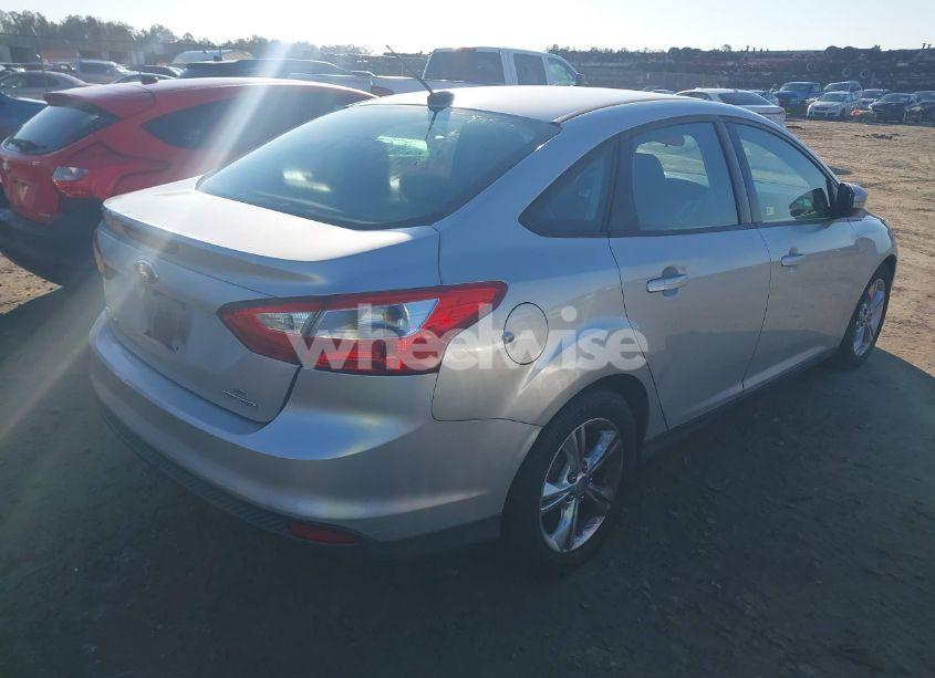 Photo 4 of 2013 Ford Focus SE (VIN 1FADP3F24DL370028)