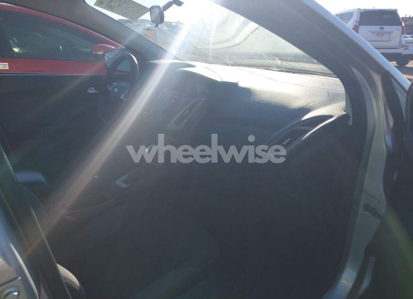 Photo 5 of 2013 Ford Focus SE (VIN 1FADP3F24DL370028)