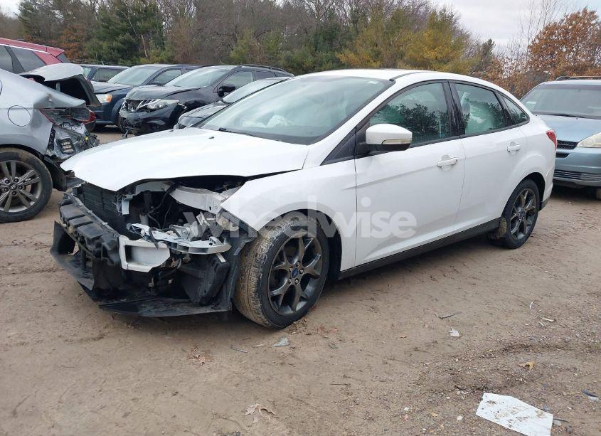 Photo 2 of 2013 Ford Focus SE (VIN 1FADP3F24DL373799)