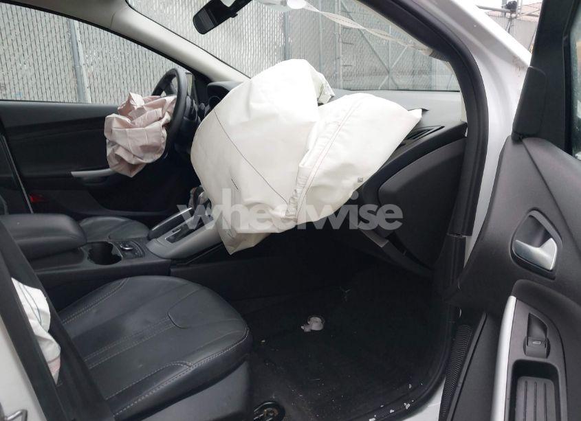 Photo 5 of 2013 Ford Focus SE (VIN 1FADP3F24DL373799)