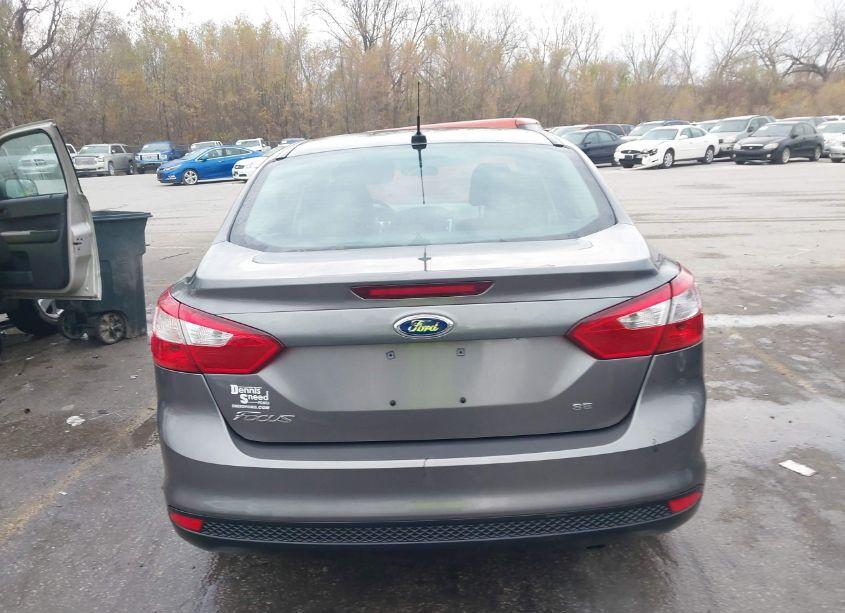 Photo 16 of 2013 Ford Focus SE (VIN 1FADP3F24DL374743)