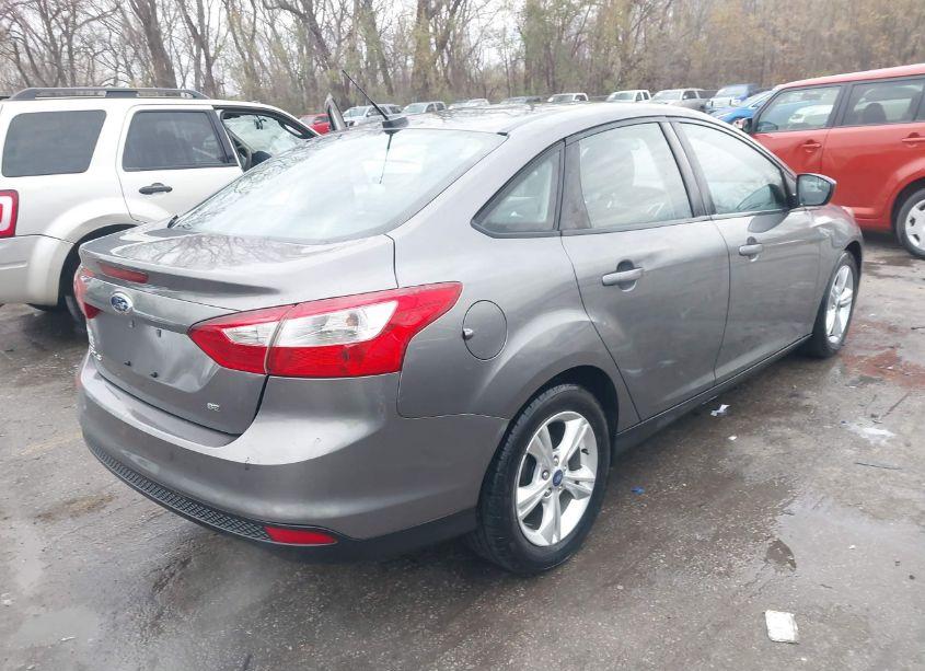 Photo 4 of 2013 Ford Focus SE (VIN 1FADP3F24DL374743)