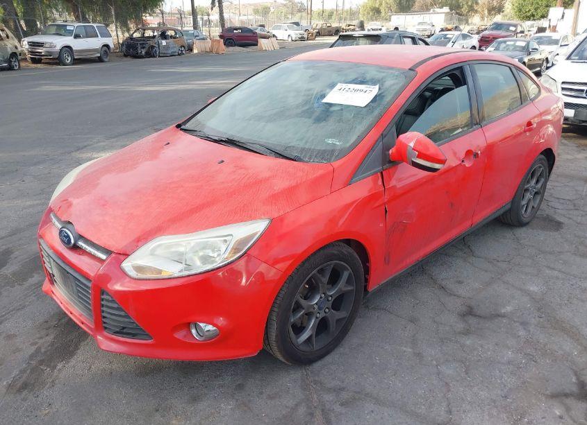 Photo 2 of 2013 Ford Focus SE (VIN 1FADP3F24DL376105)