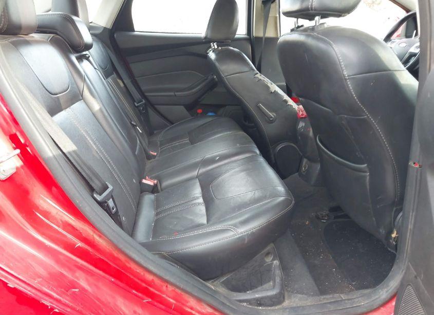 Photo 8 of 2013 Ford Focus SE (VIN 1FADP3F24DL376105)