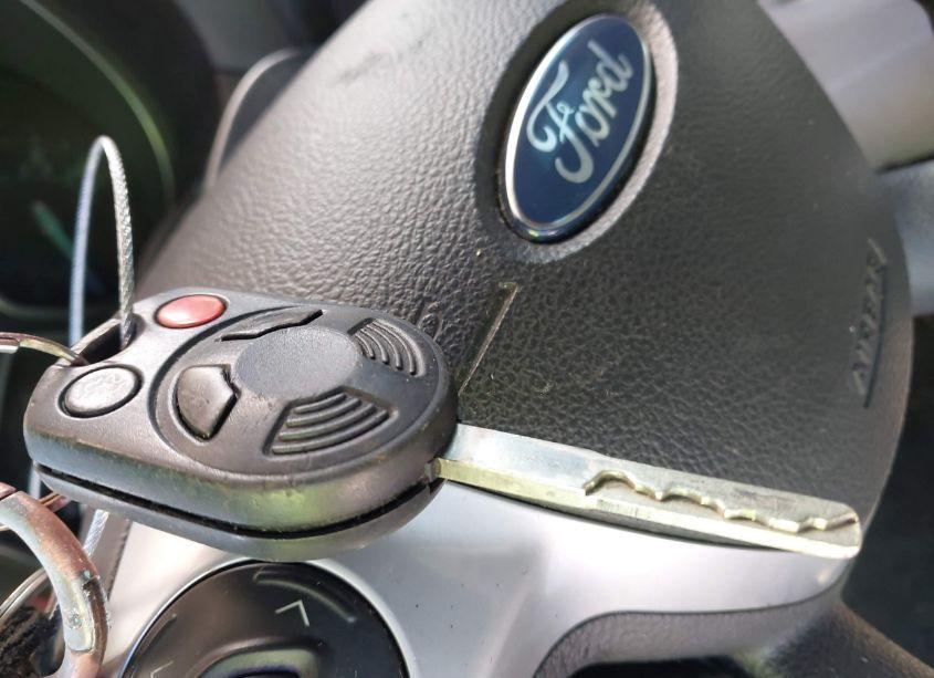 Photo 11 of 2014 Ford Focus SE (VIN 1FADP3F24EL103215)