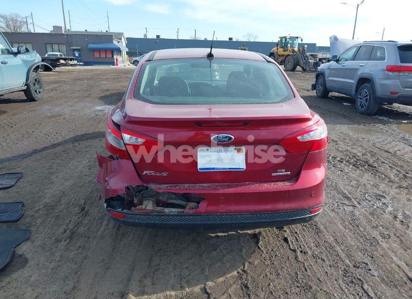Photo 16 of 2014 Ford Focus SE (VIN 1FADP3F24EL108124)