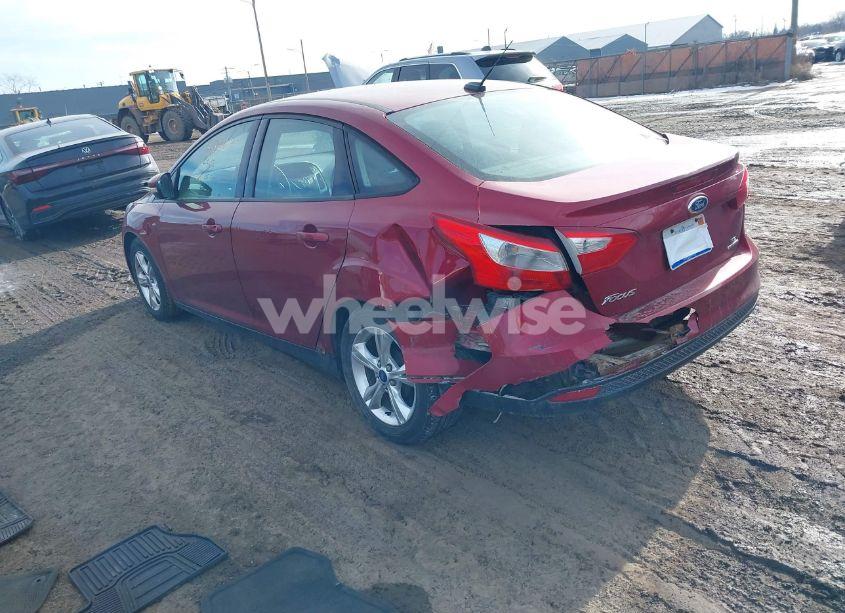 Photo 3 of 2014 Ford Focus SE (VIN 1FADP3F24EL108124)