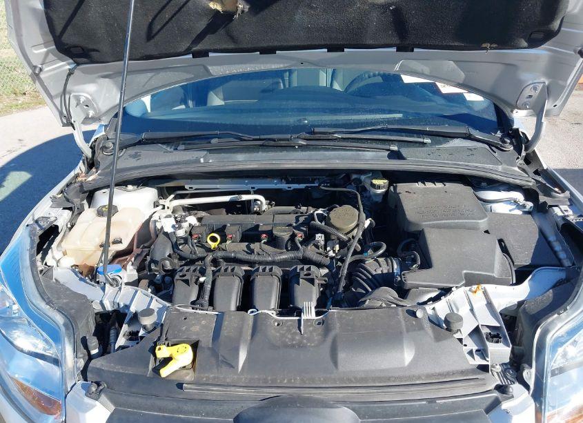 Photo 10 of 2014 Ford Focus SE (VIN 1FADP3F24EL109810)