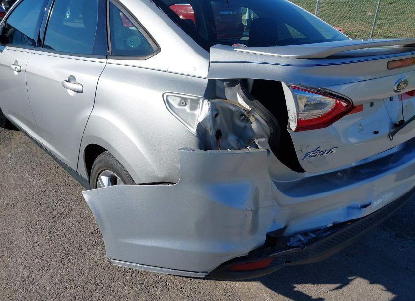 Photo 6 of 2014 Ford Focus SE (VIN 1FADP3F24EL109810)