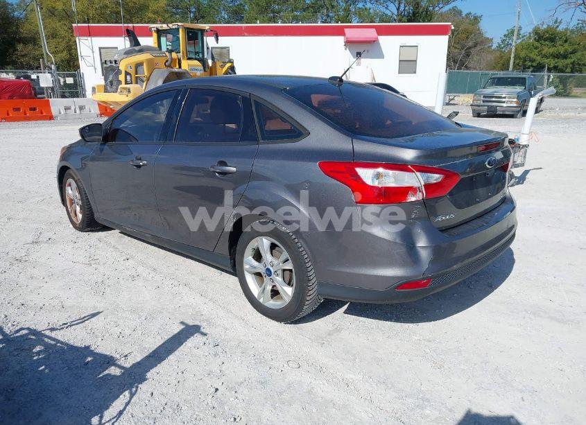 Photo 3 of 2014 Ford Focus SE (VIN 1FADP3F24EL109984)