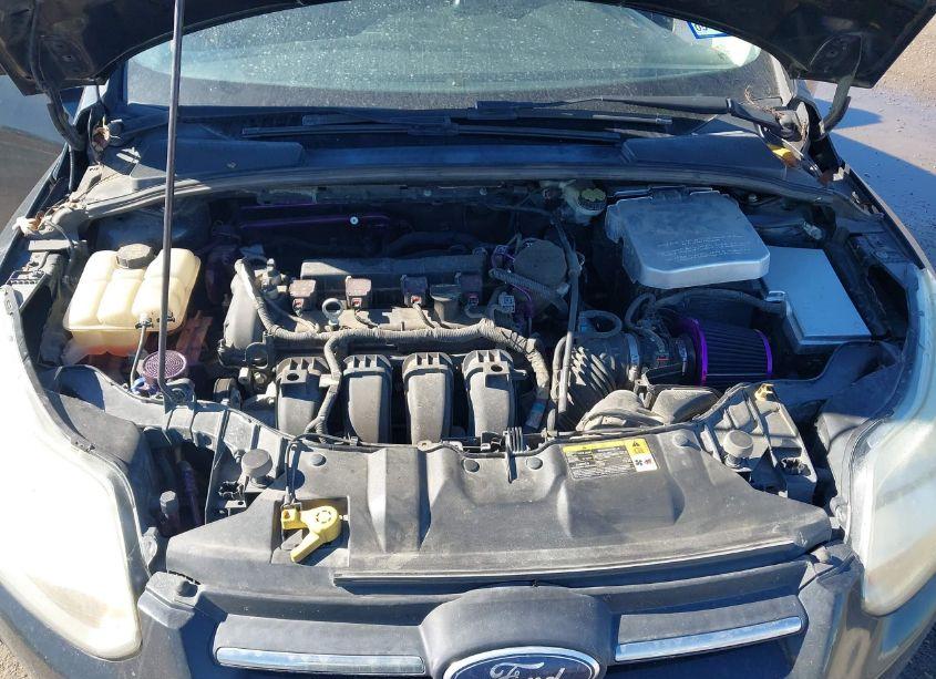 Photo 10 of 2014 Ford Focus SE (VIN 1FADP3F24EL114702)