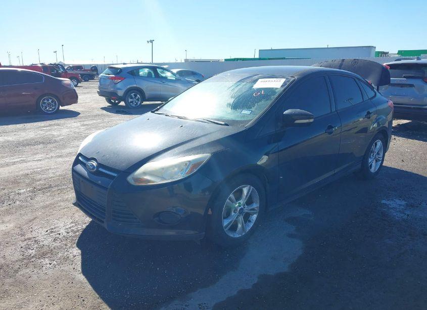 Photo 2 of 2014 Ford Focus SE (VIN 1FADP3F24EL114702)