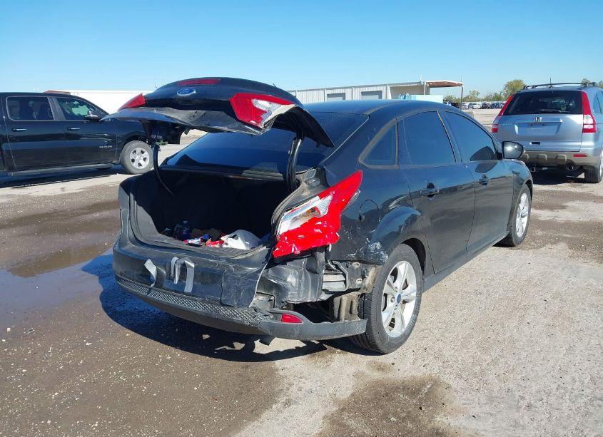 Photo 6 of 2014 Ford Focus SE (VIN 1FADP3F24EL114702)