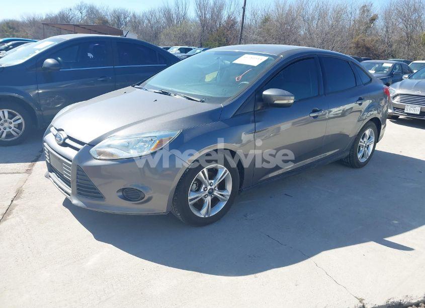 Photo 2 of 2014 Ford Focus SE (VIN 1FADP3F24EL117390)