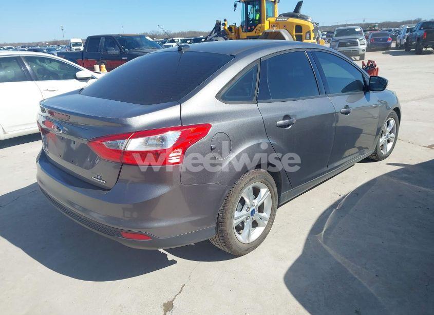Photo 4 of 2014 Ford Focus SE (VIN 1FADP3F24EL117390)