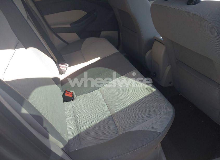 Photo 8 of 2014 Ford Focus SE (VIN 1FADP3F24EL117390)