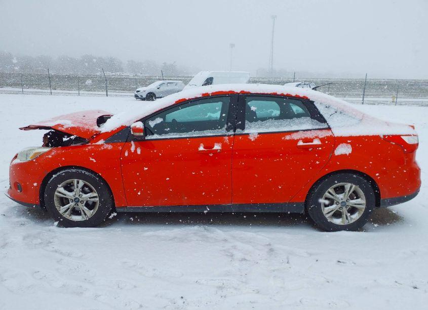 Photo 15 of 2014 Ford Focus SE (VIN 1FADP3F24EL120824)