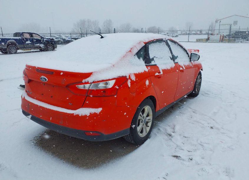 Photo 4 of 2014 Ford Focus SE (VIN 1FADP3F24EL120824)