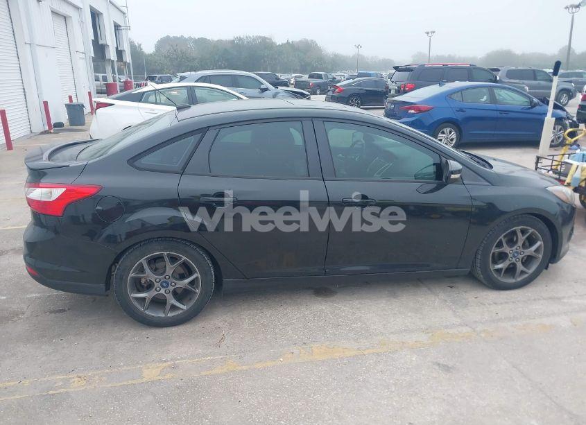 Photo 13 of 2014 Ford Focus SE (VIN 1FADP3F24EL126896)