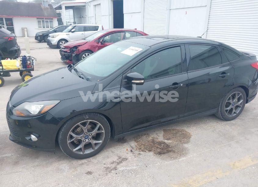 Photo 14 of 2014 Ford Focus SE (VIN 1FADP3F24EL126896)