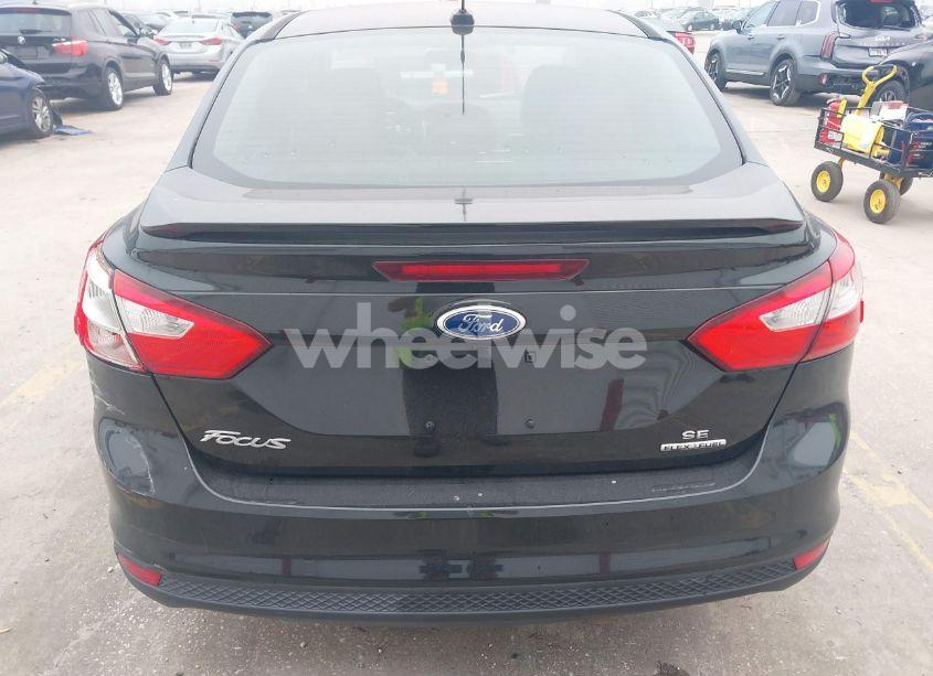 Photo 16 of 2014 Ford Focus SE (VIN 1FADP3F24EL126896)
