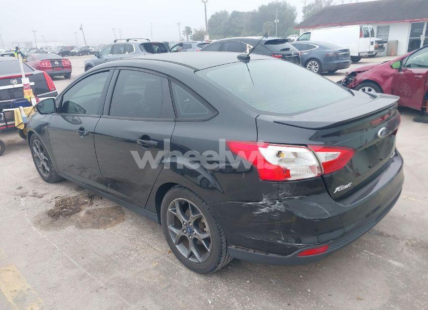 Photo 3 of 2014 Ford Focus SE (VIN 1FADP3F24EL126896)